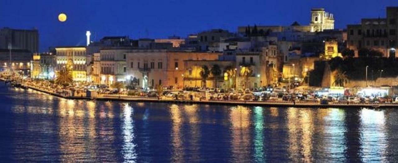 La Piazzetta Acomodação com café da manhã Brindisi Exterior foto